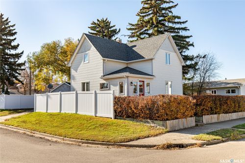 303 Lillooet Street W, Moose Jaw, SK, S6H4Z3 | Card Image
