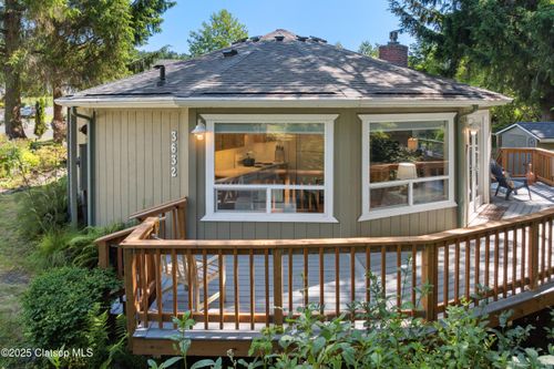 3632 W Chinook Ave, Cannon Beach, OR, 97110-2047 | Card Image