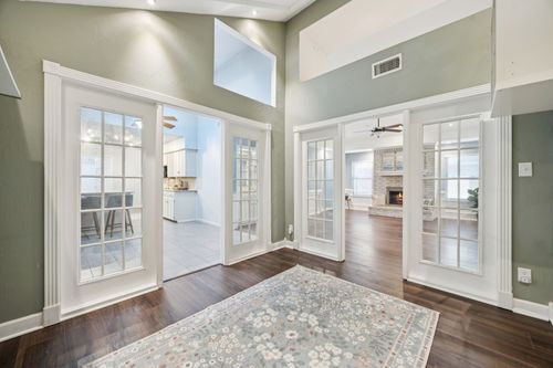 3104 Emerald St, Bedford, TX, 76021-3954 | Card Image