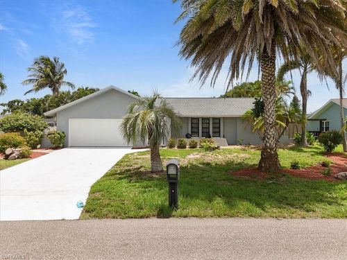 924 Se 21st Ln, Cape Coral, FL, 33990-2527 | Card Image
