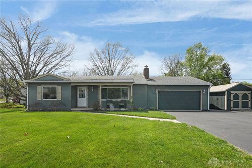 2318 Pawnee Dr, London, OH, 43140-9018 | Card Image