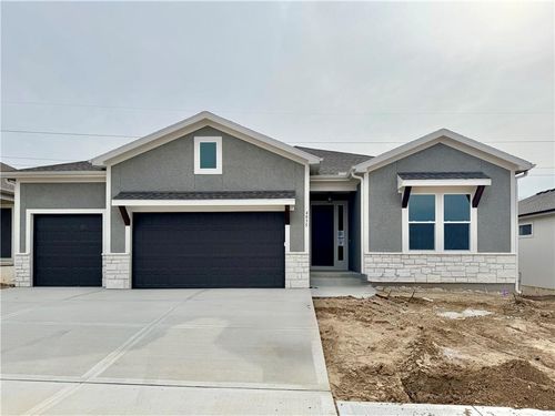 4835 Nw Martin Dr, Riverside, MO, 64151 | Card Image