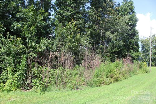 3143 2nd St, Valdese, NC, 28690-9431 | Card Image