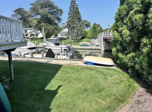 2 Orchard Neck Rd, Center Moriches, NY, 11934-3607 | Card Image