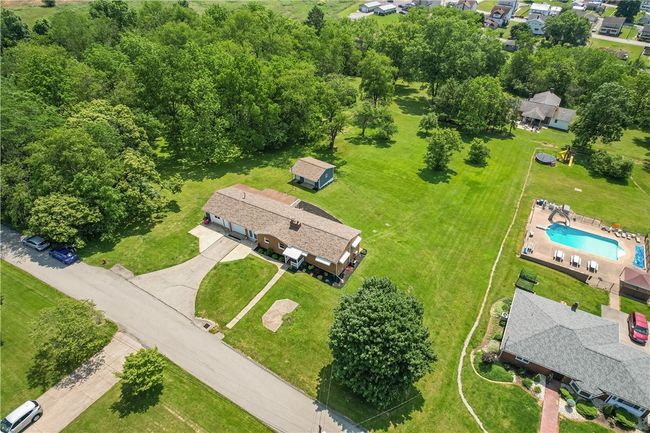 160 Sonnie Dr, House other with 3 bedrooms, 2 bathrooms and 6 parking in Crabtree PA | Image 33