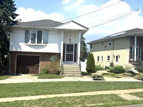 1156 Midway Ct, Franklin Square, NY, 11010-1103 | Card Image