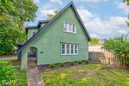 715 Kessler Boulevard East Dr, Indianapolis, IN, 46220-2609 | Card Image