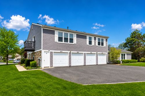 1204-1077 Glouchester Hbr, Schaumburg, IL, 60193-4257 | Card Image