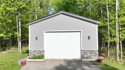 7389 N Edgebrook Ln, Hope, MI, 48628-9340 | Card Image