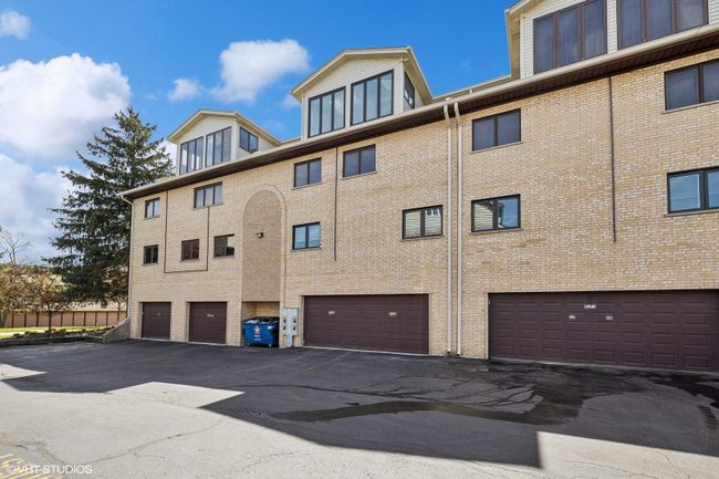 APT-2W - 9169 Del Prado Dr, Condo with 2 bedrooms, 2 bathrooms and 2 parking in Palos Hills IL | Image 21