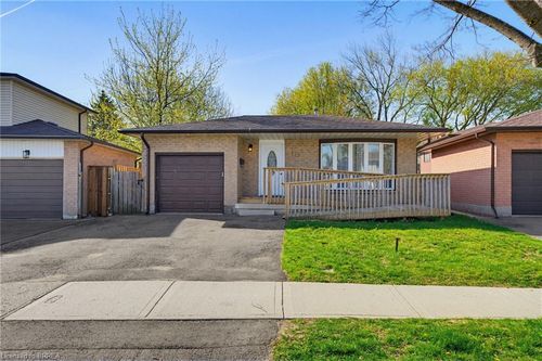 179 Banbury Rd, Brantford, ON, N3P1E6 | Card Image
