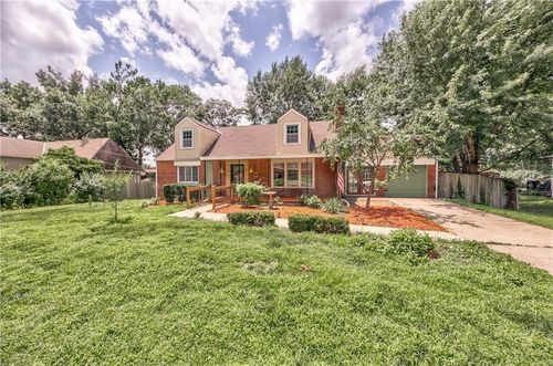 7022 Marty Street, Overland Park, KS, 66204 | Card Image