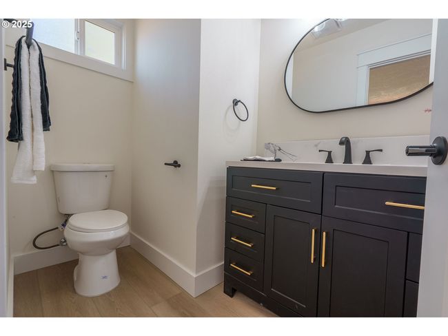 535 E St, House other with 4 bedrooms, 3 bathrooms and 1 parking in Independence OR | Image 20