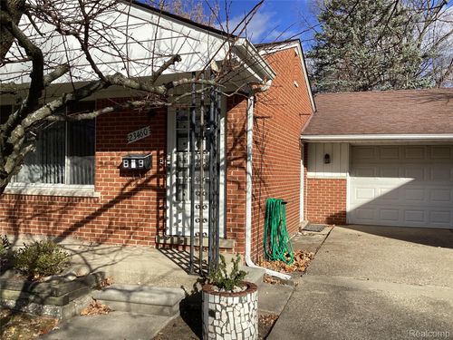 23460 N Stockton Ave, Farmington Hills, MI, 48336-3448 | Card Image