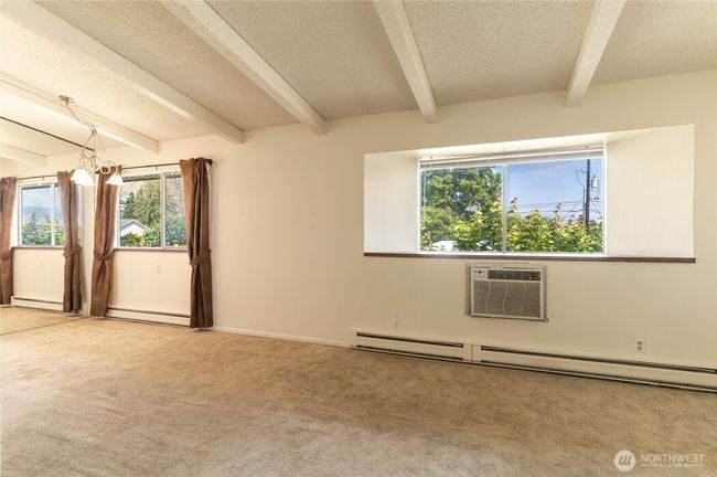 Living Room | Image 9