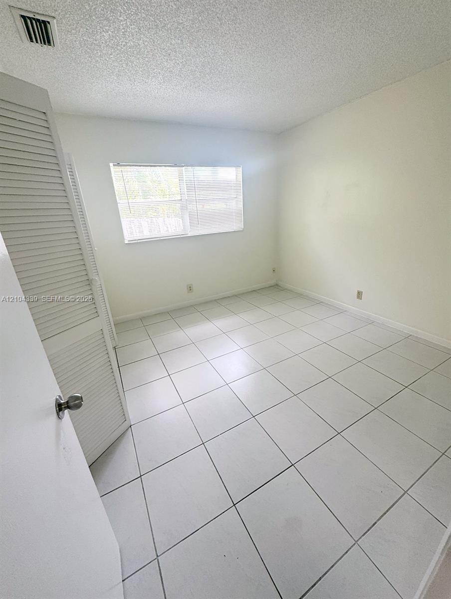 Residential Lease in Dania Beach 4