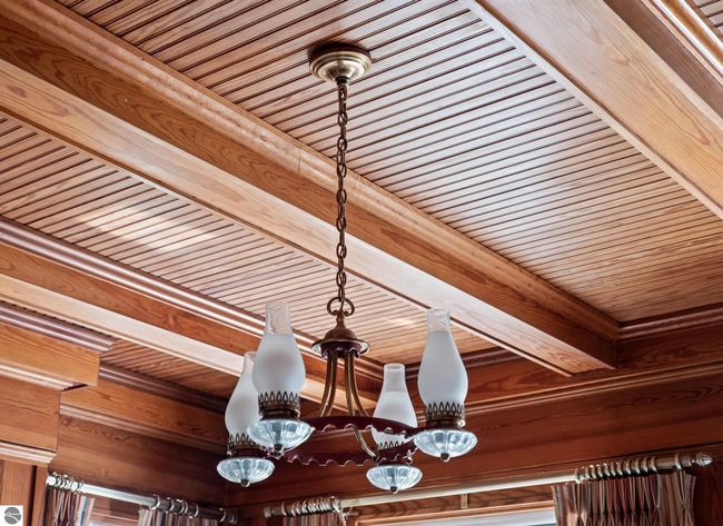 431 Michigan Ave, House other with 10 bedrooms, 7 bathrooms and null parking in Charlevoix MI | Image 31