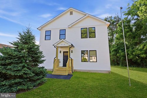 315 Westminster Ave, BRISTOL, PA, 19007-3037 | Card Image