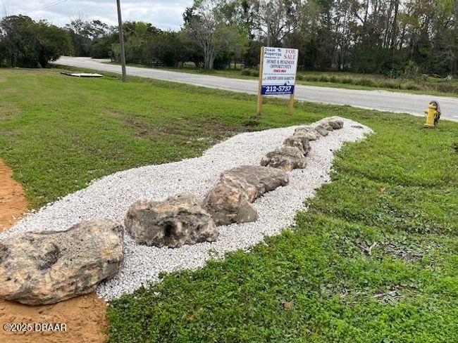 303 N Janice Ln, House other with 3 bedrooms, 2 bathrooms and null parking in Ormond Beach FL | Image 8