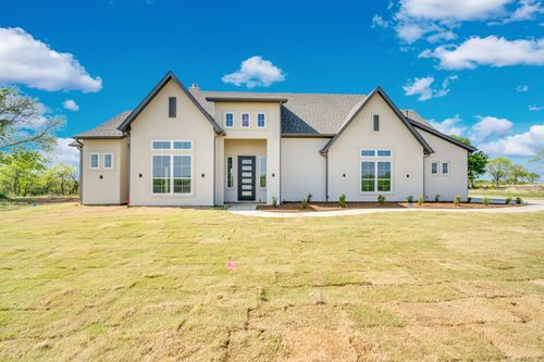 111 Barefoot Bay Blvd, Corsicana, TX, 75109-5423 | Card Image