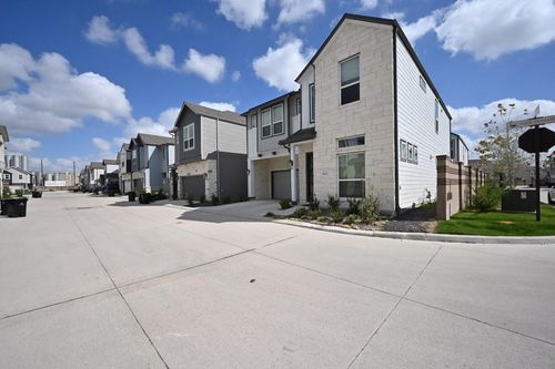 4112 Farm Hollow St, Houston, TX, 77080-1160 | Card Image