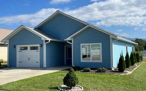 338 Riverwalk Cir, Hayesville, NC, 28904-0568 | Card Image