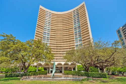 g509-6211 W Northwest Hwy, Dallas, TX, 75225-3422 | Card Image