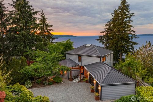 6814 Sw Maury Park Rd, Vashon, WA, 98070-7235 | Card Image