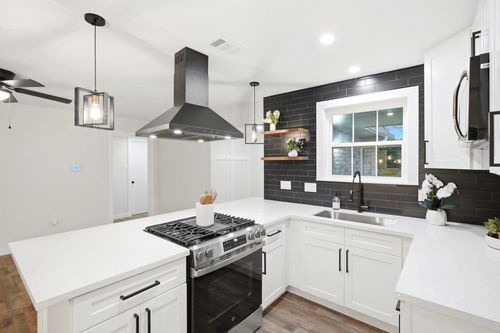 6418 Silver Chalice Dr, Houston, TX, 77088-6425 | Card Image