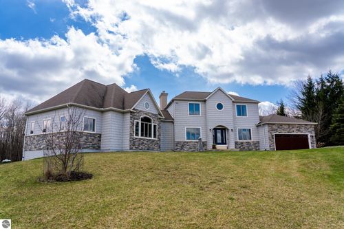 3195 S Rolland Rd, Remus, MI, 49340-9606 | Card Image