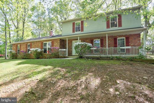 2219 Firewood Dr, Sykesville, MD, 21784-6801 | Card Image