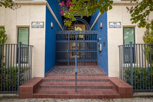 apt-317-221 Lexington Ave, San Antonio, TX, 78215-1941 | Card Image