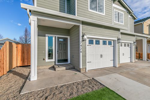 7426 Denman Ct, White City, OR, 97503-4200 | Card Image