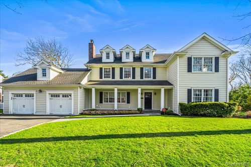 12 Whitehall Rd, Rockville Centre, NY, 11570-3241 | Card Image