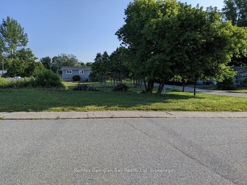 32 Youngfox Rd, Blind River, ON, P0R1B0 | Card Image