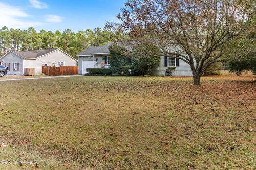 147 Liberty Park Rd, Jacksonville, NC, 28540-8537 | Card Image