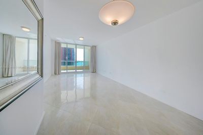 1608 - 3340 Ne 190th St, Condo with 3 bedrooms, 3 bathrooms and null parking in Aventura FL | Image 3