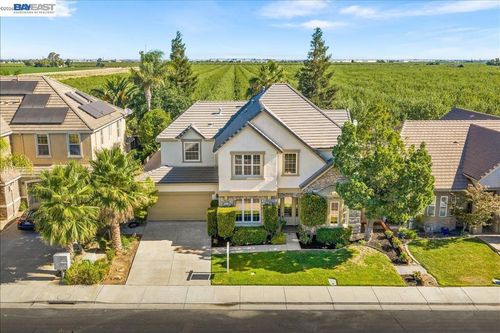1461 Biarritz St, Tracy, CA, 95304-5952 | Card Image