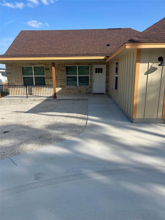 Concrete walkway from driveway to front porch | Image 4