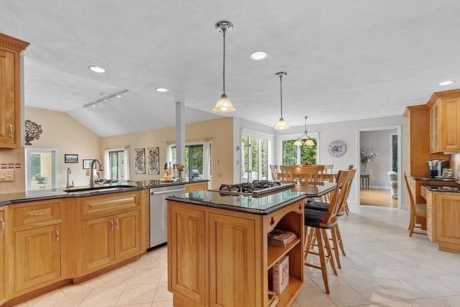 7 Powers Rd, House other with 4 bedrooms, 4 bathrooms and 7 parking in Andover MA | Image 12