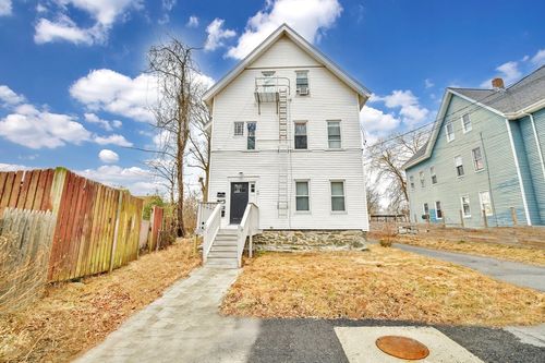 apt-2-35 Newcomb Pl, Taunton, MA, 02780-6250 | Card Image
