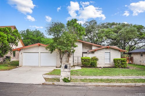 6023 Kinman Dr, Leon Valley, TX, 78238-2335 | Card Image