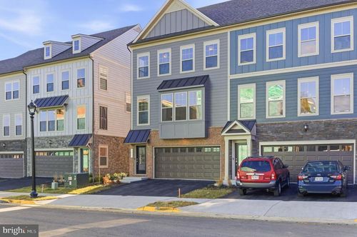 1011 Venifena Ter Se, LEESBURG, VA, 20175-4888 | Card Image