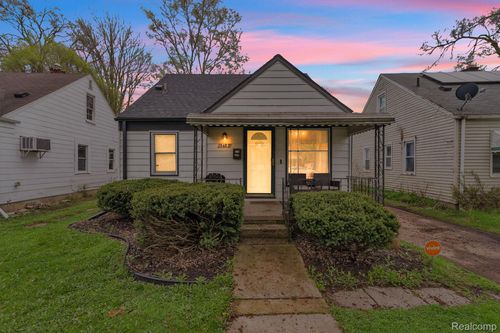 15482 Winston, Redford, MI, 48239-3657 | Card Image