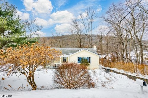 10 Lake Shore Rd E, Hardyston, NJ, 07460-1216 | Card Image