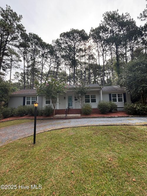 1075 Inverness Rd, Southern Pines, NC, 28387-3204 | Card Image