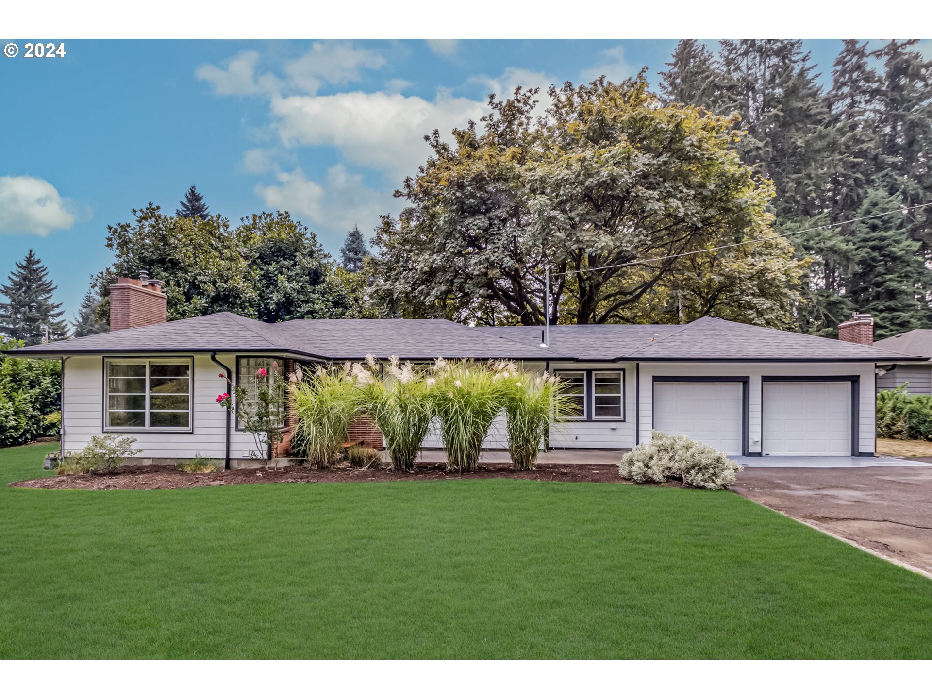 River Dr, Portland, OR 97267