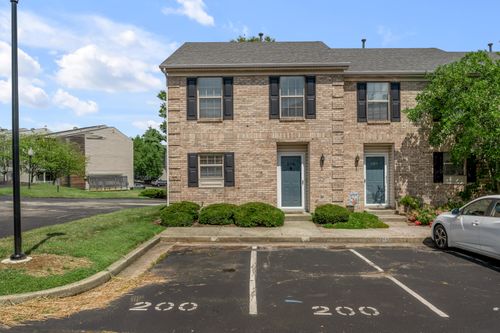 200-3101 Kirklevington Dr, Lexington, KY, 40517 | Card Image