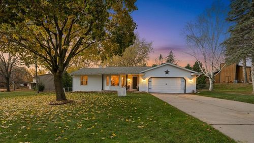 2925 Devroy Lane, Howard, WI, 54313 | Card Image