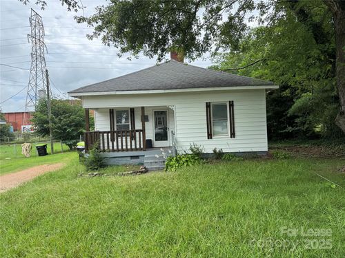 11 Walnut St, China Grove, NC, 28023-2356 | Card Image